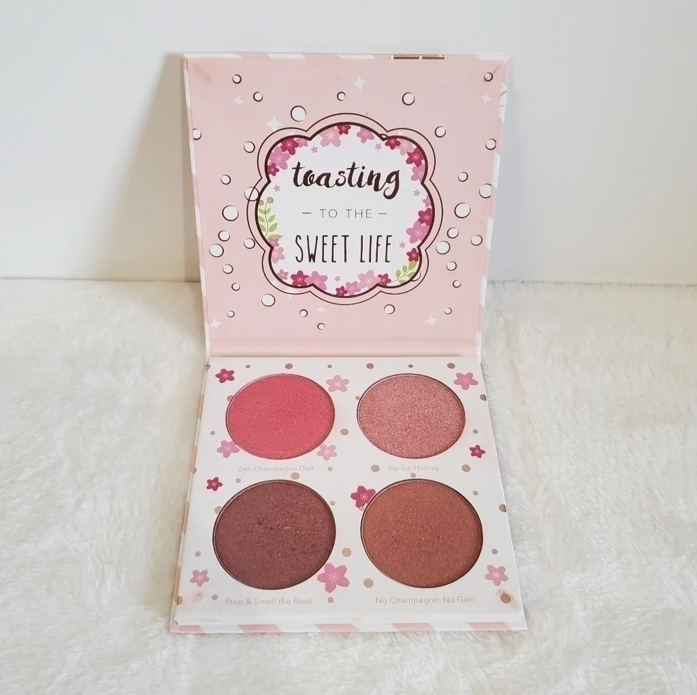 Cotton Candy Champagne Blushlighter 4 Rose-Flushed Metallic Sheen Shades Palette